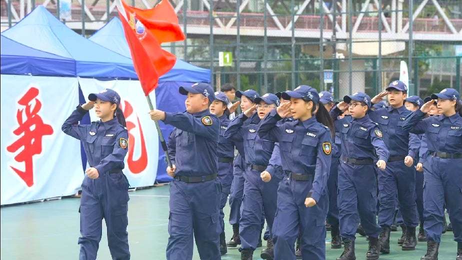 罗湖少警步操展示