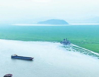 鄱阳湖星子站水位突破12米大关 告别枯水期