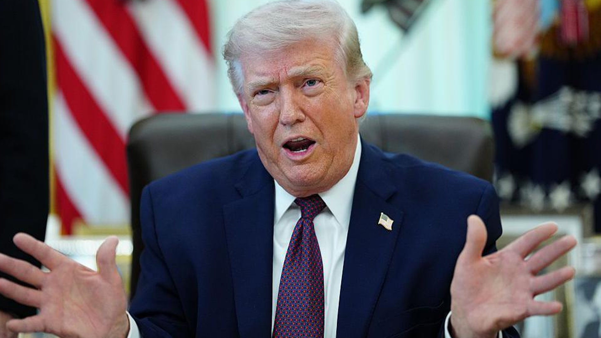 特朗普把伊朗核问题甩锅奥巴马：他想用17亿美元收买他们，根本没用！我正在帮他纠正错误