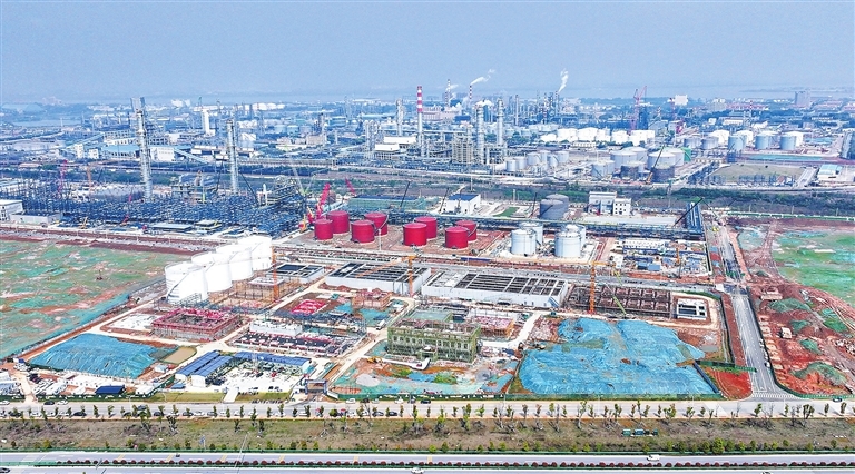 九江石化产业园区施工忙（图）