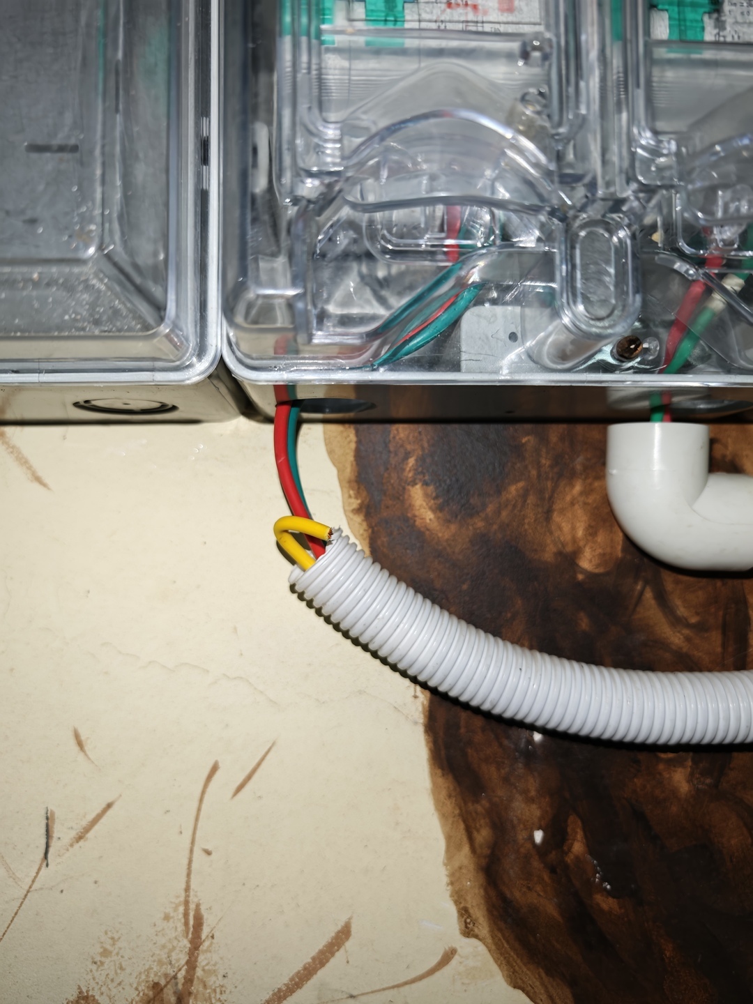 被“藏”的地线，悬空两年未接