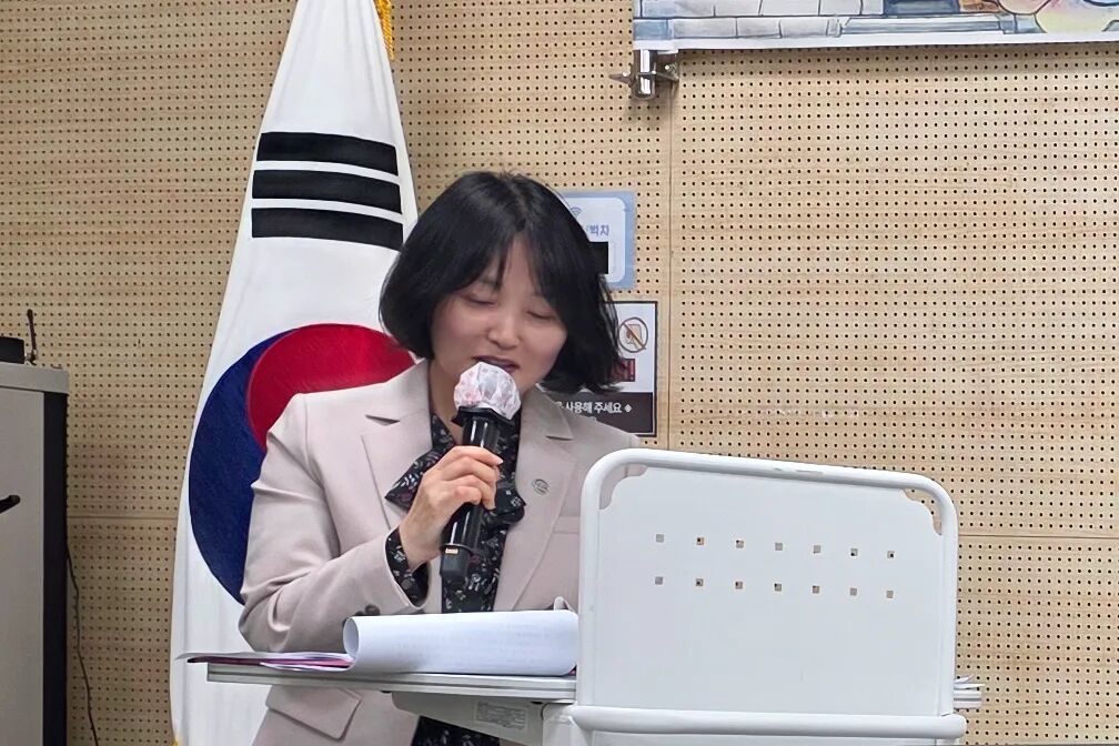 韩国蔚山南区政府女性家族部科长 金惠貞