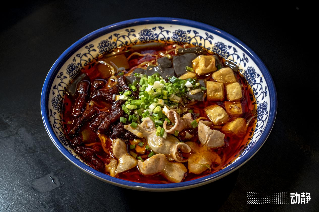 贵州名小吃肠旺面