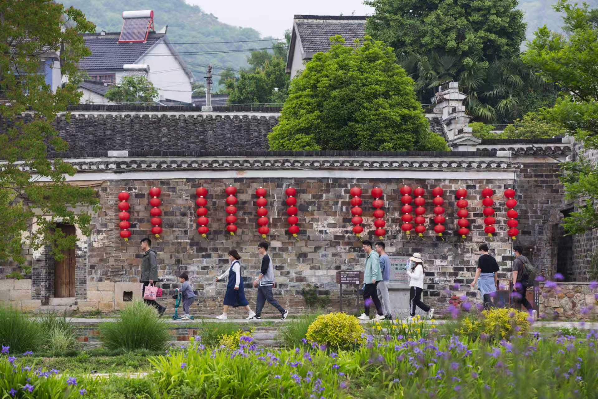 春假去哪玩？南京江宁“放大招”：研学、赏花、首店经济全攻略