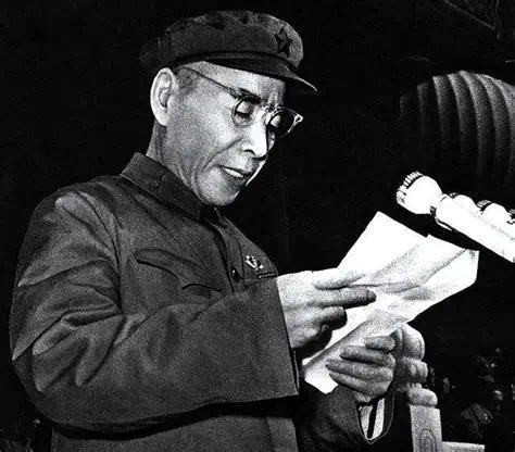 1969年林彪发布“第一敕令”，朱德看穿诡计，周总理动手相救