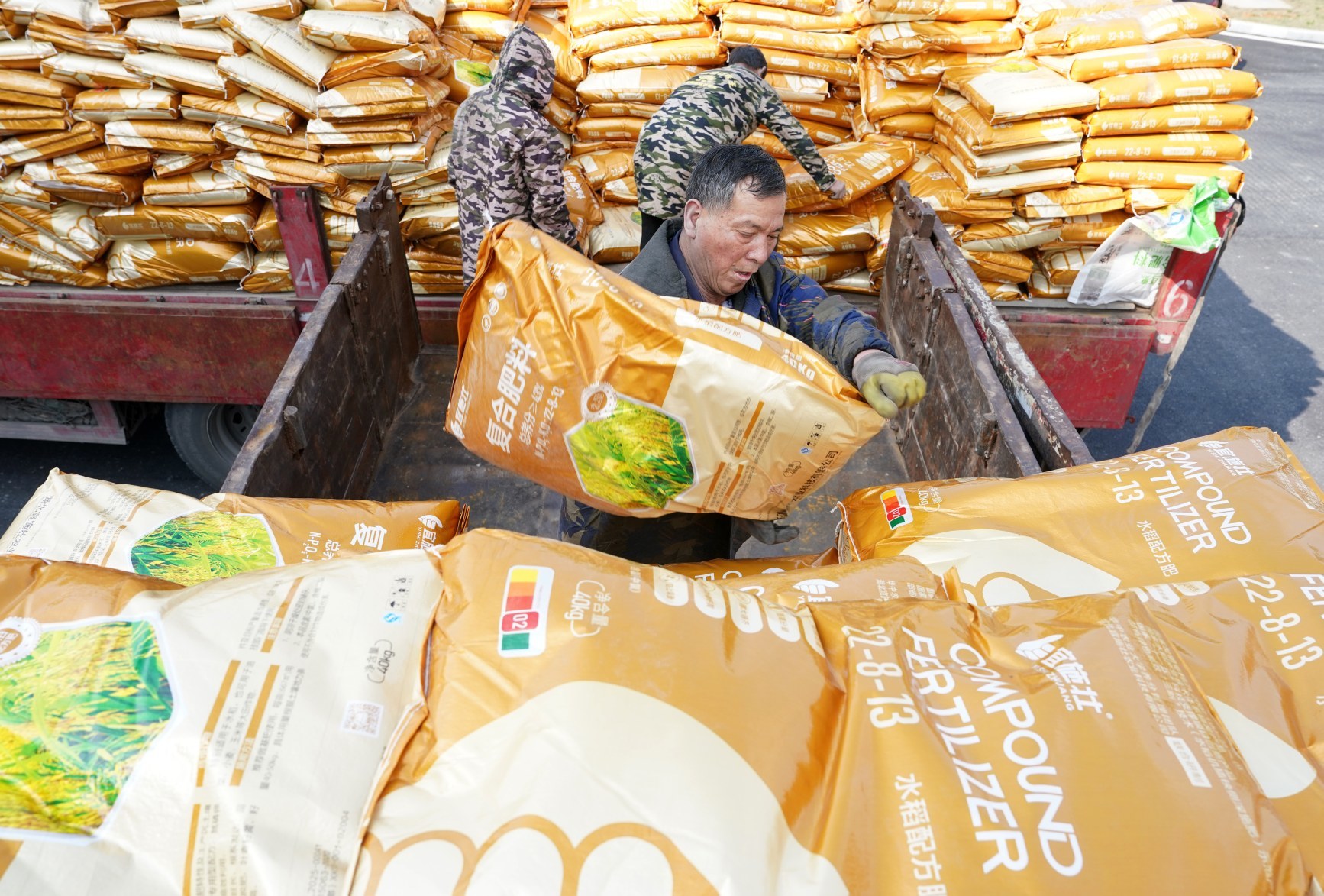 备足6000余吨化肥，新余全力保障春耕“粮草”