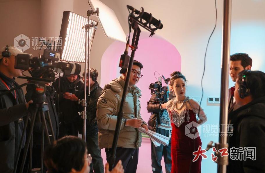 江西短剧拍摄现场 摄影洪子波
