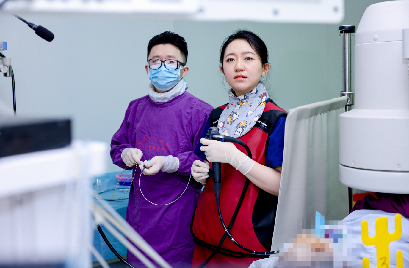 81岁老人“滴水不进”，医生在他肚子里搭了座“高架桥”