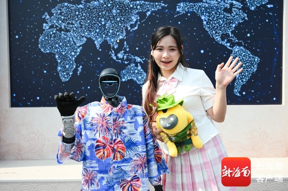 海南旅游国际推荐官开展在线下推广活动。记者 李厚青 摄