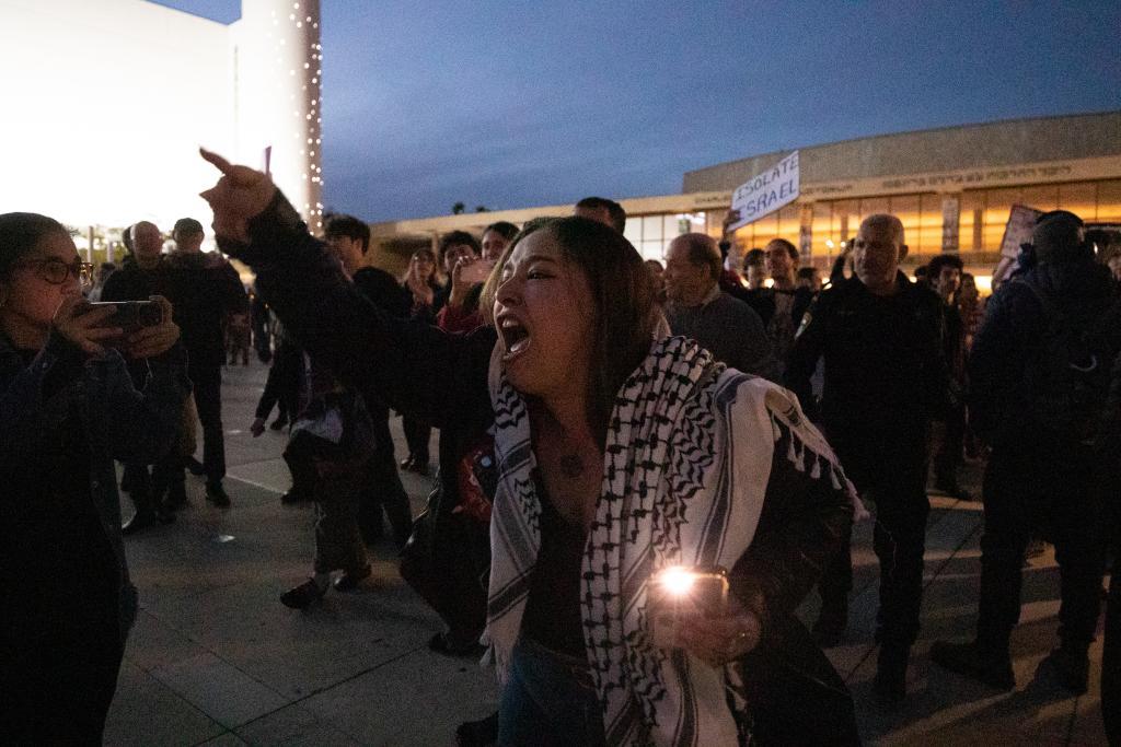 国际观察丨“七线作战”的以色列还能撑多久？