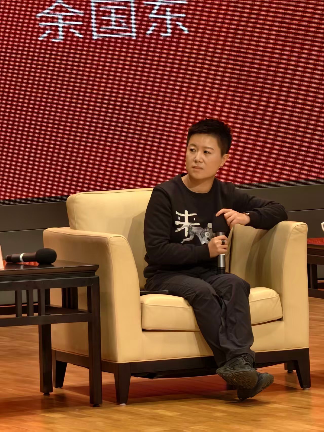 上美影制片人王安忆