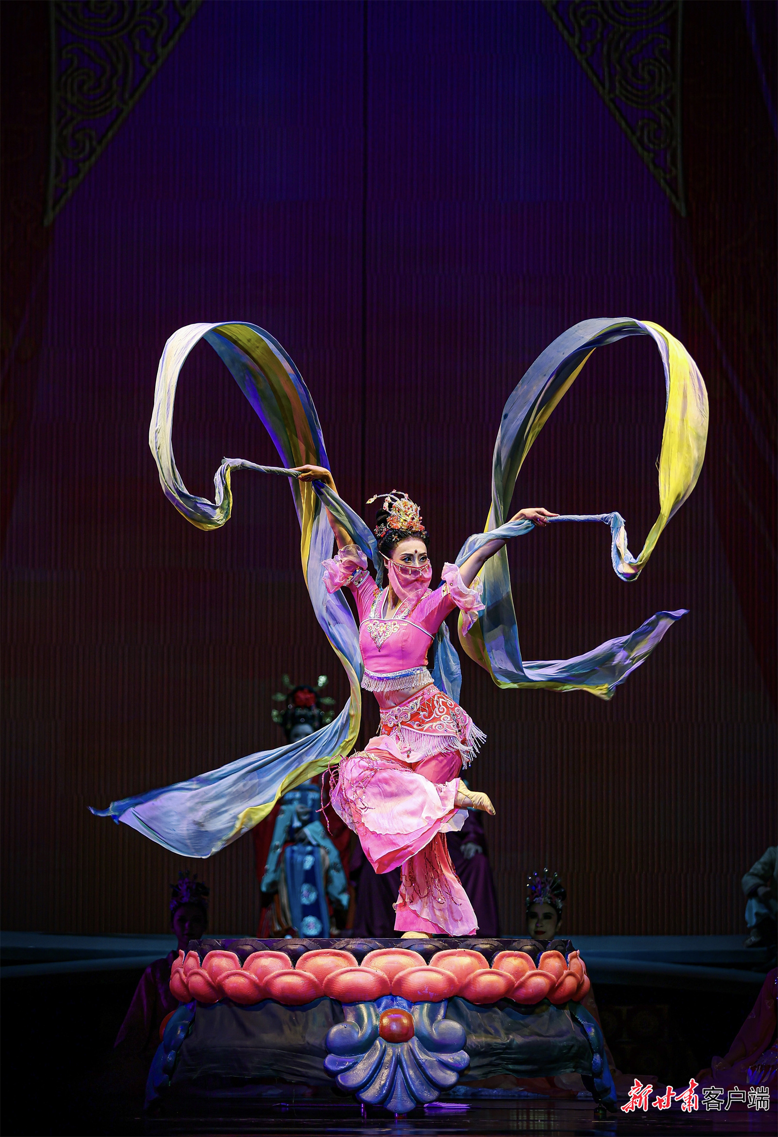 康琦在2025年综合提升新版舞剧《丝路花雨》中饰演的“英娘”