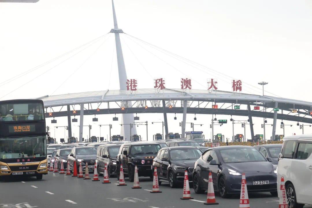 清明假期3天珠海各口岸查验出入境旅客超209万人次 同比增长约5%