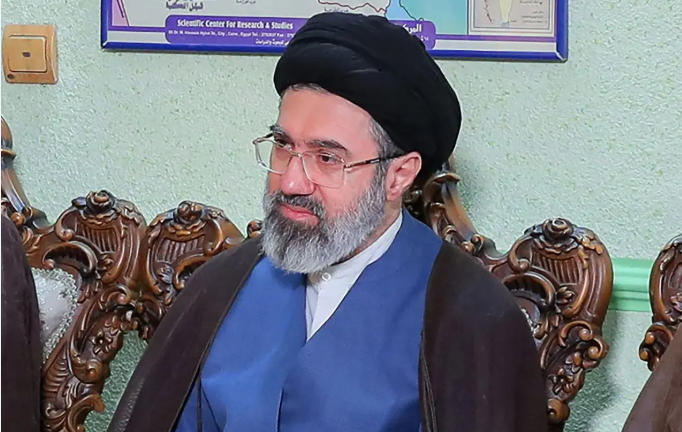 伊朗采纳了停战提议,穆杰塔巴已批准