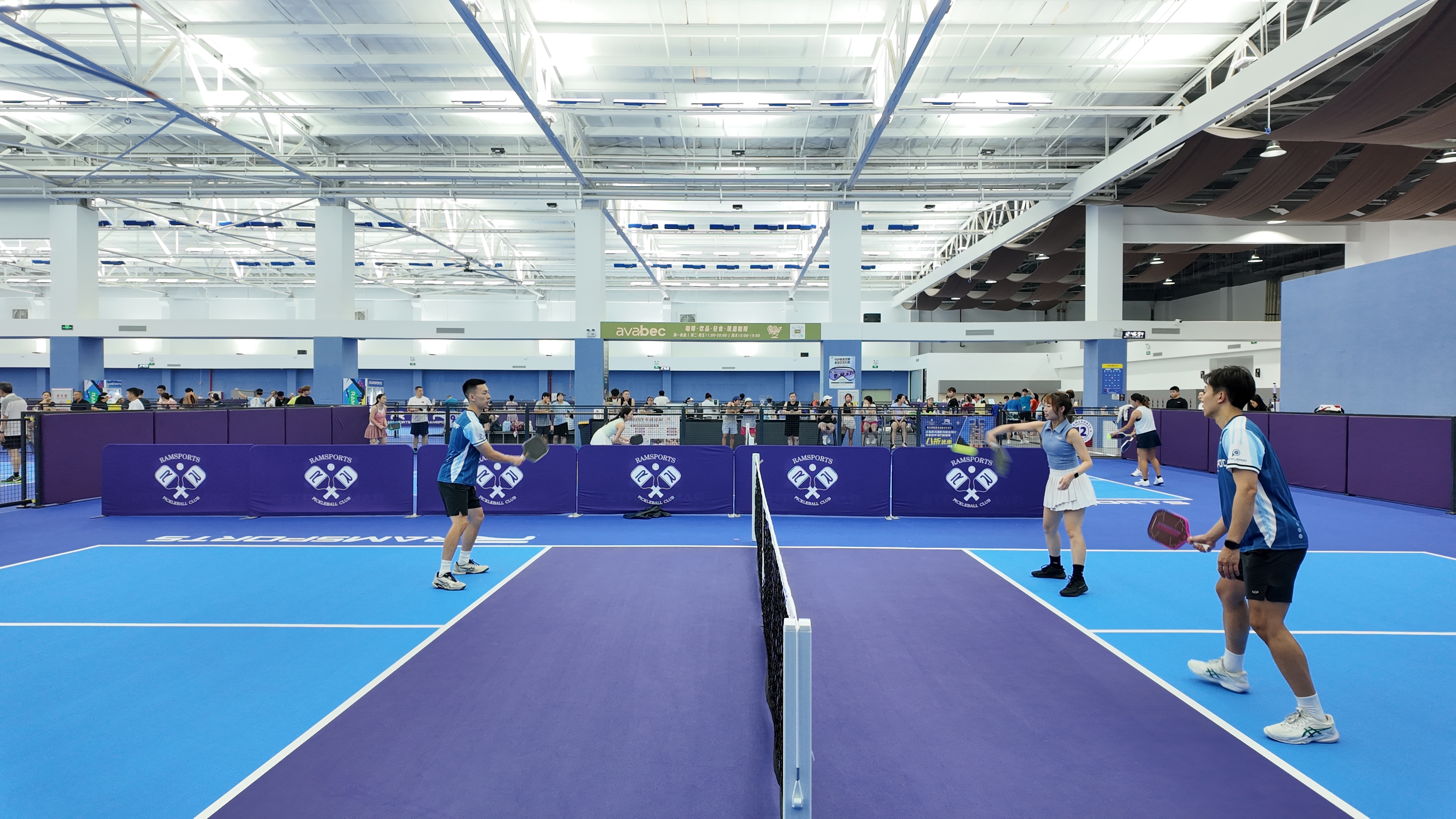 深圳龙岗专业球馆迎春开赛，200名湾区球手挥拍匹克球新热潮