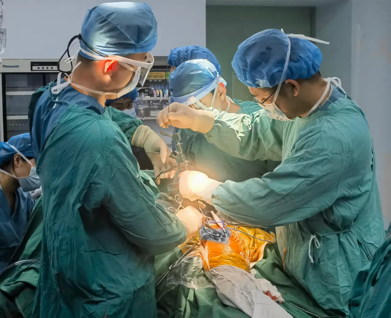 百岁老人股骨骨折命悬一线 青大附院平度院区多学科协作再创生命奇迹