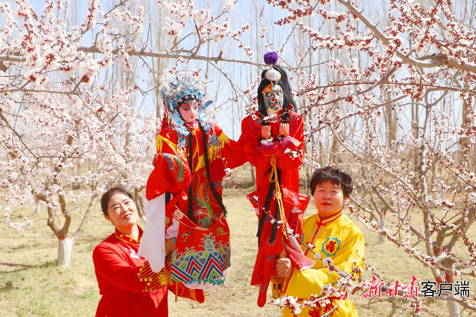 邵家班子杖头木偶戏艺术家走进杏园