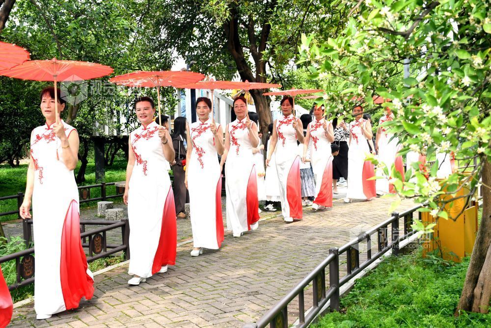 江西南丰:桔花飘香迎客来(图)