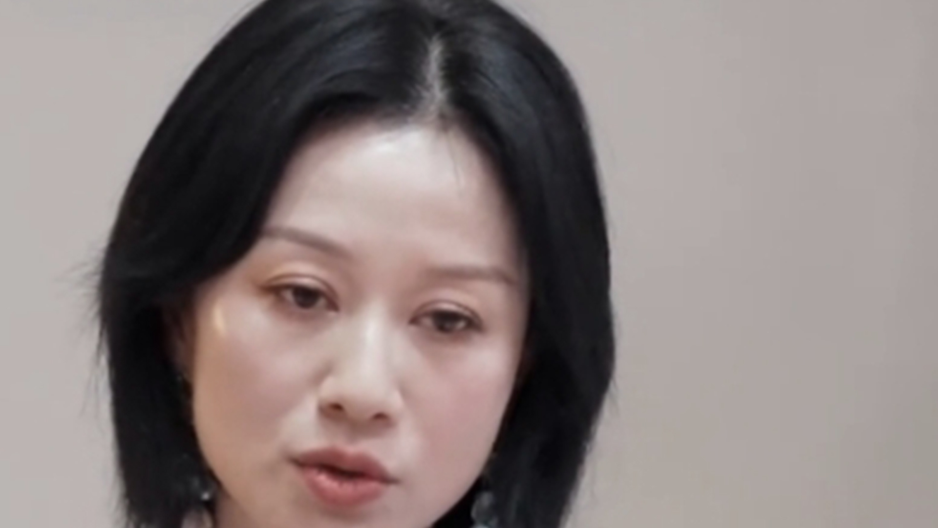 倪虹洁透露自己一个人要赡养5个老人，希望与无子女闺蜜们抱团养老