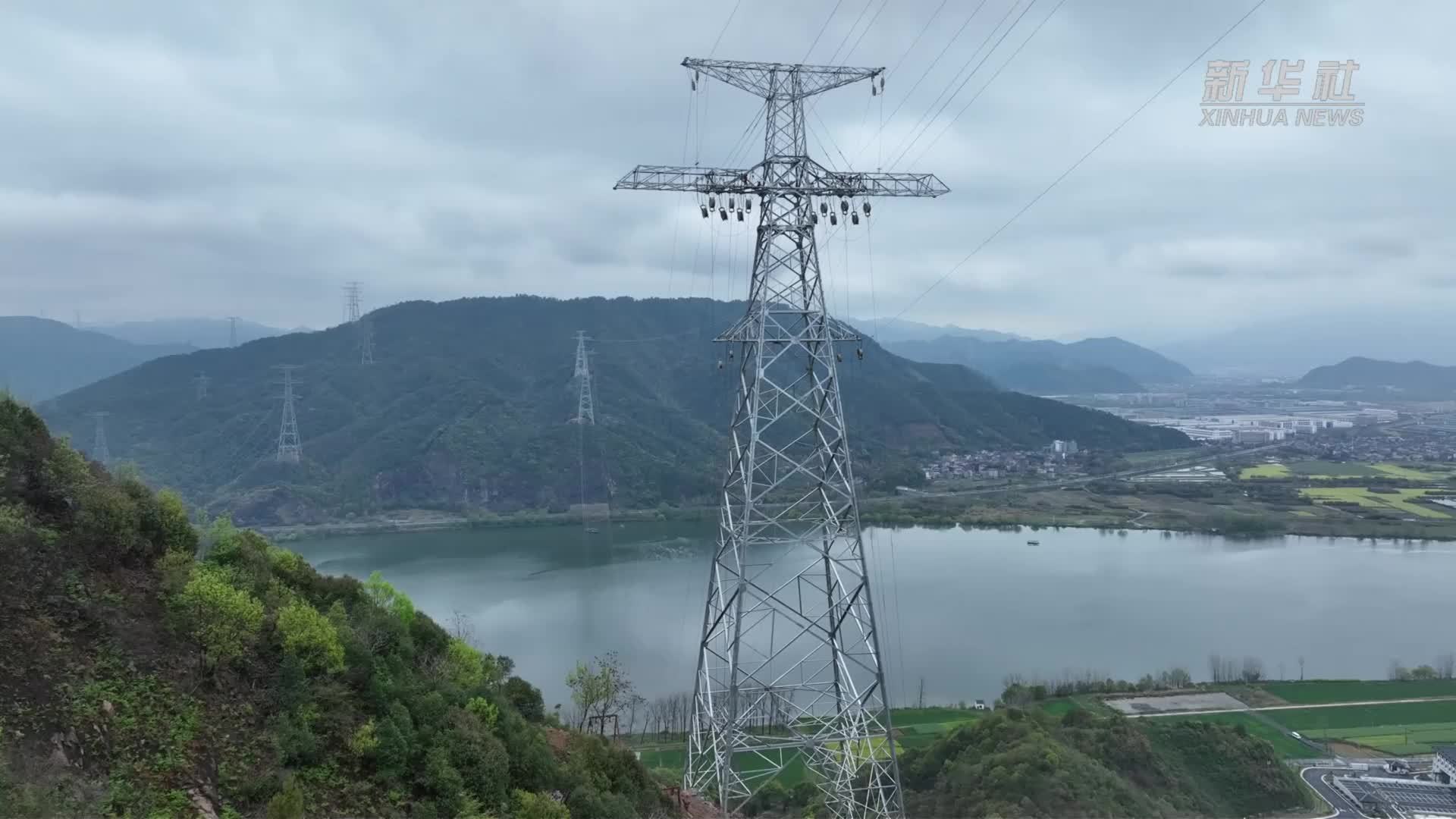 浙江杭州丨甘浙特高压跨越富春江作业圆满收官