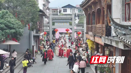 3月6日，首届“诗韵龙标&middot;黔阳花朝节”在黔阳古城启幕，“十二花神”巡游古城。