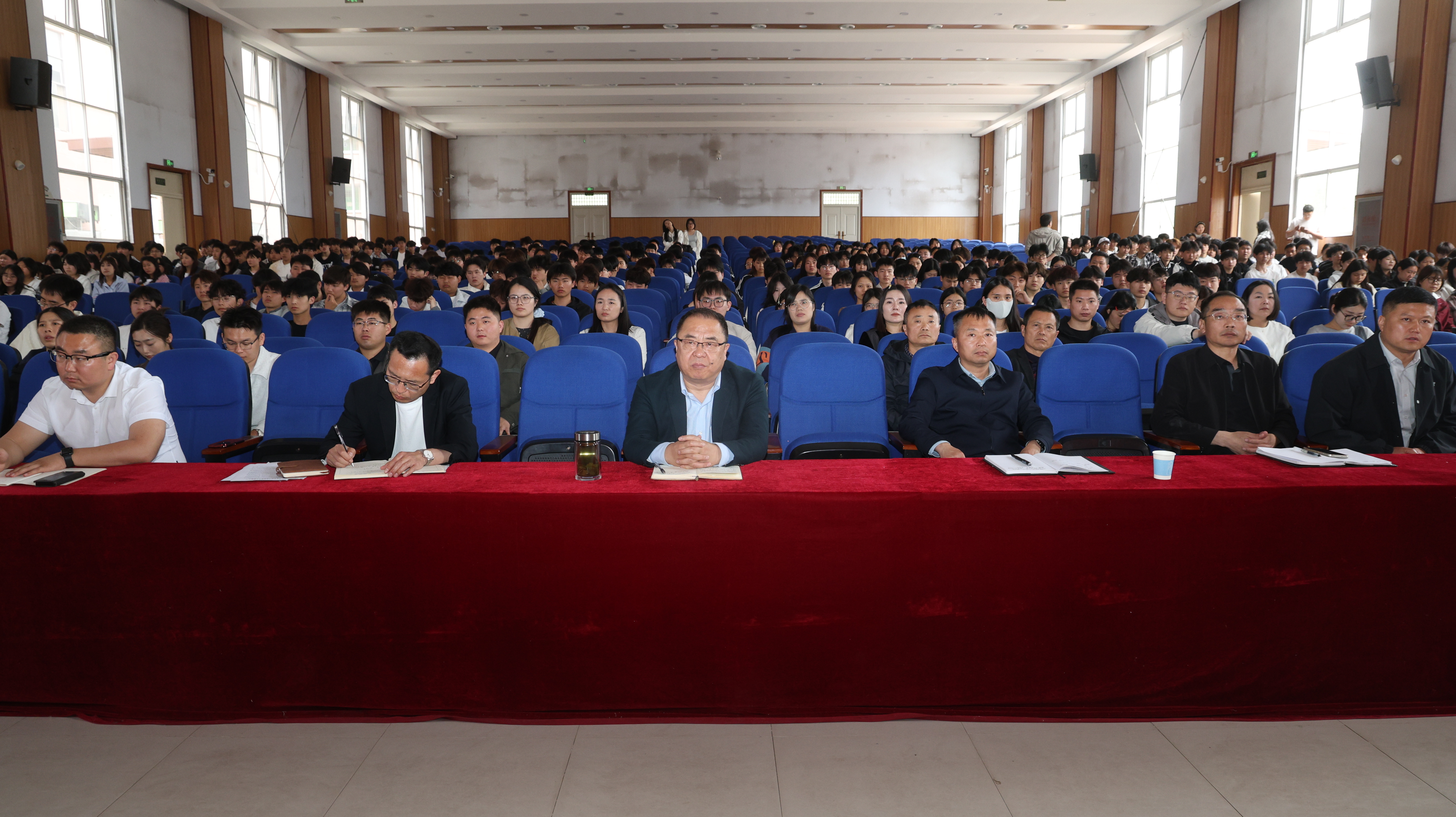 聆听榜样故事 汲取奋进力量  道德模范与好人榜样走进商丘一高技工学校传扬精神力量