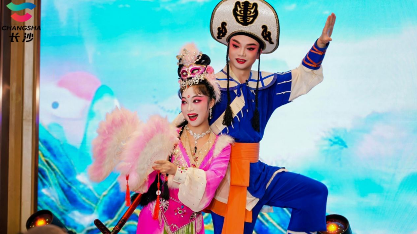 《刘海砍樵》演出