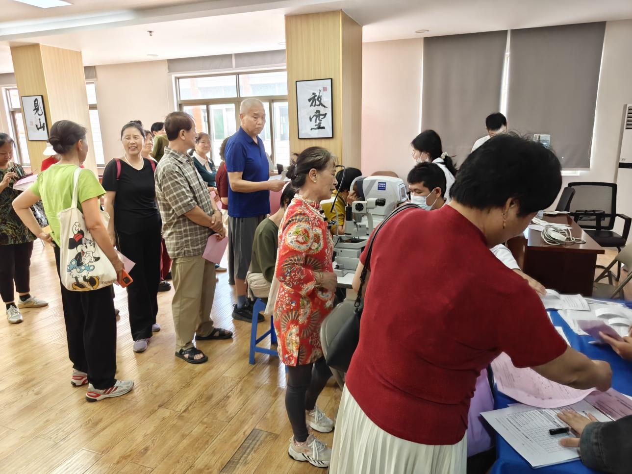 守护长辈清晰“视”界——渔业社区老年人眼健康公益义诊活动圆满落幕