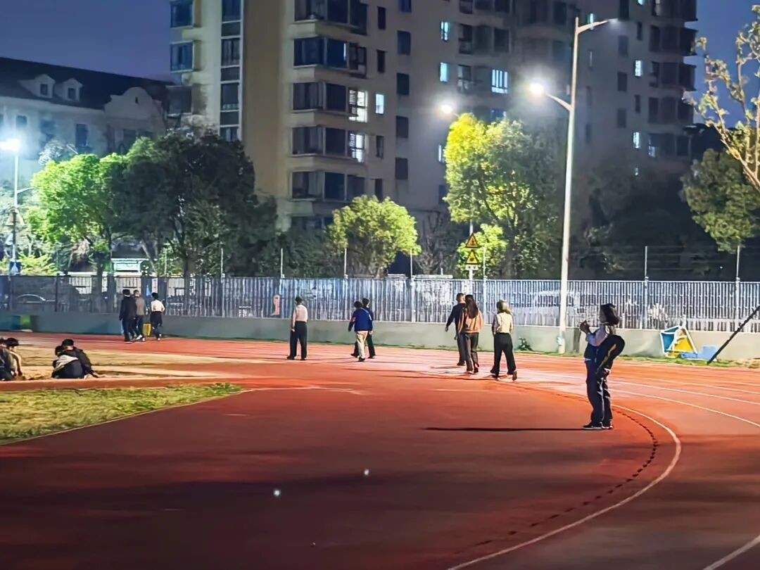 人气爆棚！苏州太平实小、太平中学运动场迎来健身热潮！