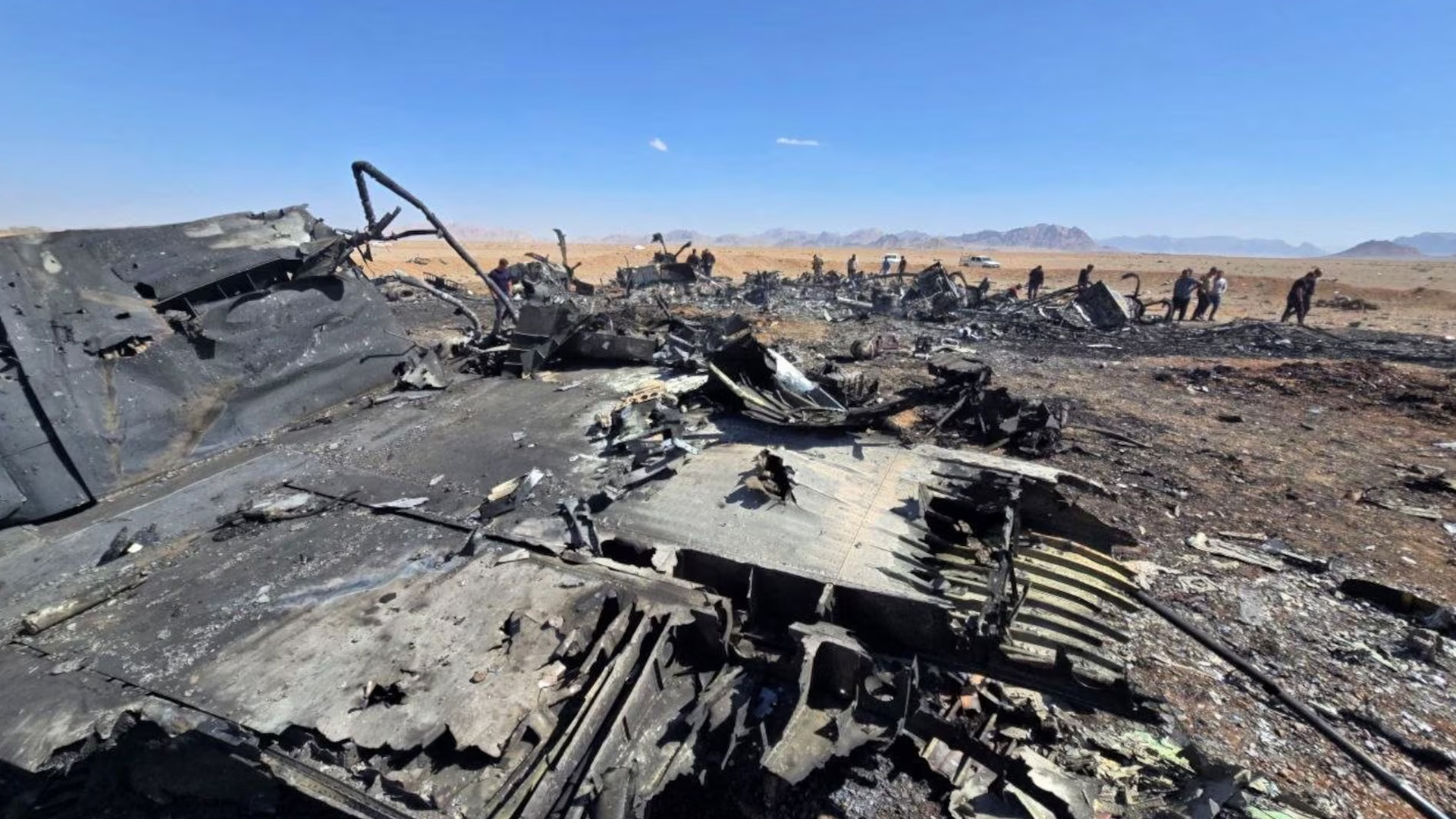 藏匿山缝36小时！美飞行员获救细节曝光：最后关头救援飞机故障