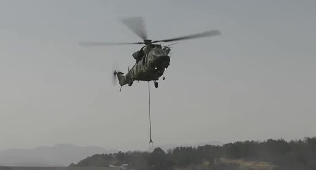 韩军直升机救火时误入朝韩非军事区