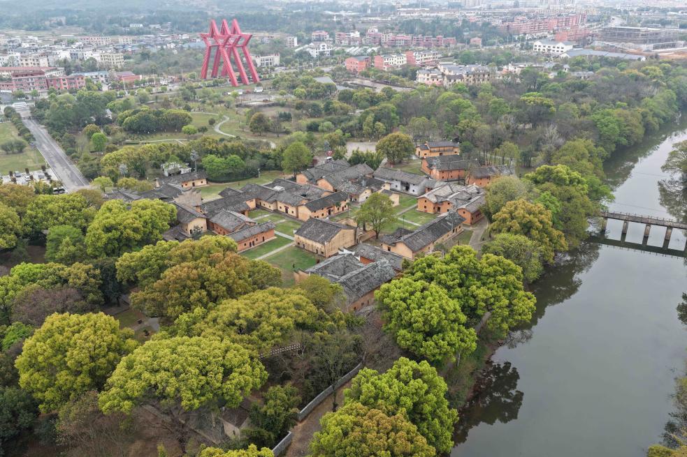 这是航拍的江西省瑞金市叶坪革命旧址群（无人机照片 3月20日摄）。新华社记者 周密 摄