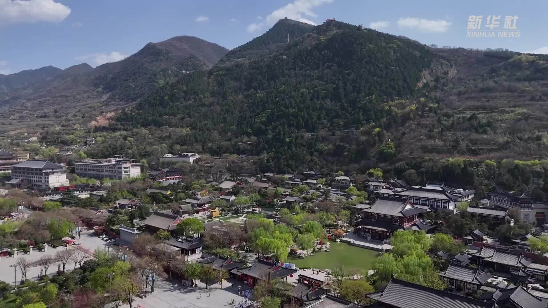 陕西西安：骊山染新绿 文旅消费热力足