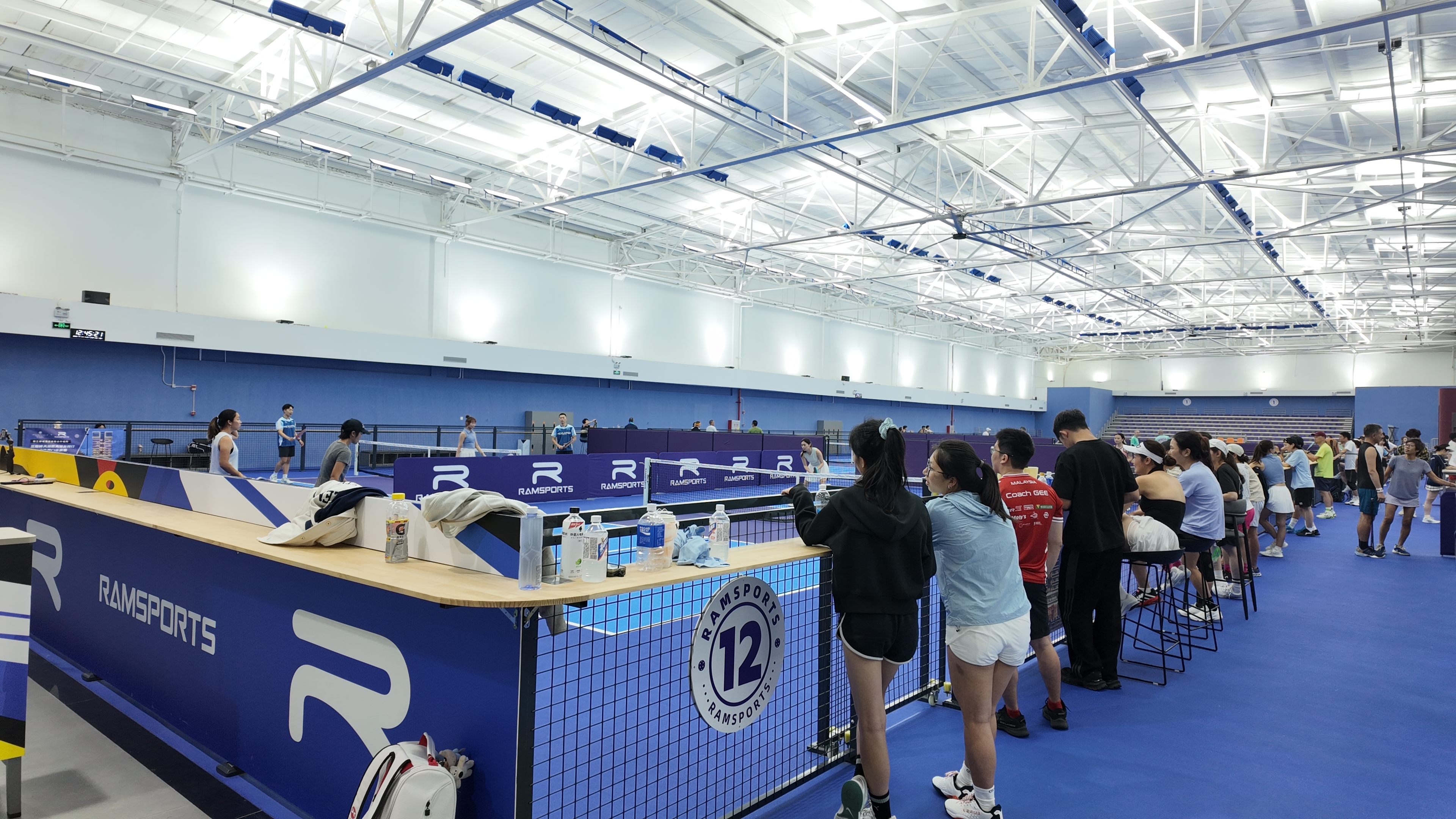 深圳龙岗专业球馆迎春开赛，200名湾区球手挥拍匹克球新热潮