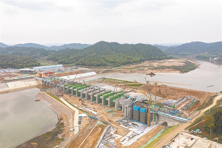 火热施工（图）