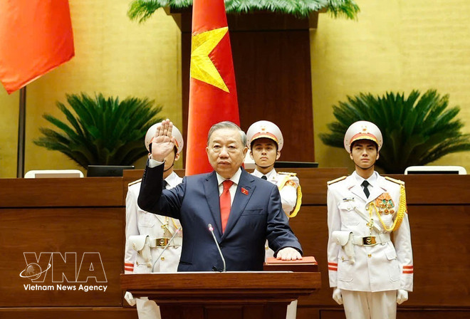 ▎2026年4月7日上午，越共中央总书记苏林宣誓就职越南国家主席。图源：越通社