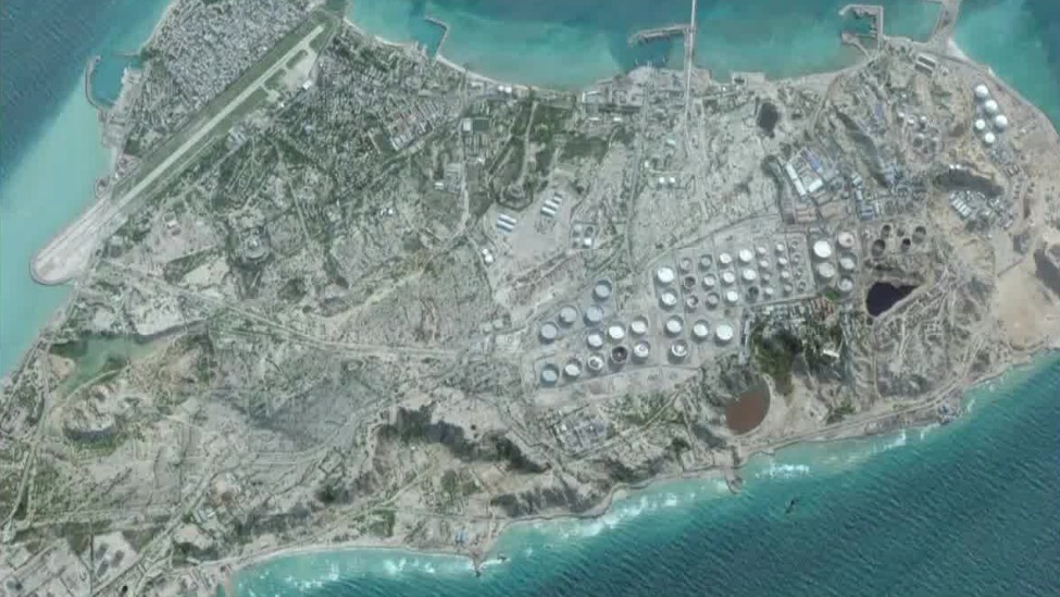 凤凰女记者：夺岛可能造成美军大量伤亡