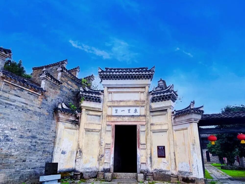 江西省宁都县田埠乡东龙村百间大屋东里一望成为清朝时期的私塾。宁都县融媒体中心供图