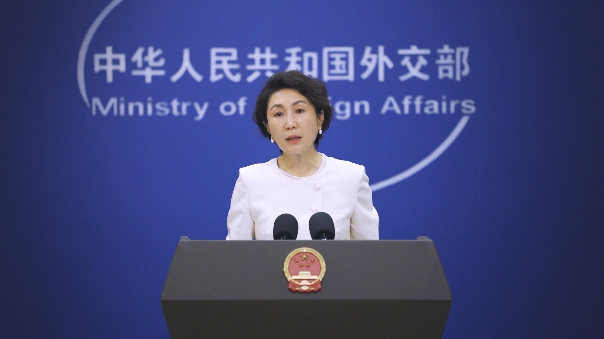 以色列对黎巴嫩发动大规模空袭，外交部：黎主权和安全不应受到侵犯