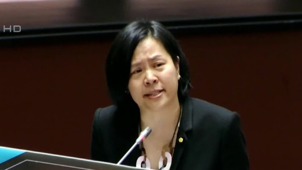 质询再遭拒，李贞秀泪洒立法院
