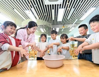  
丰城：讲究卫生 从小做起（图）
  