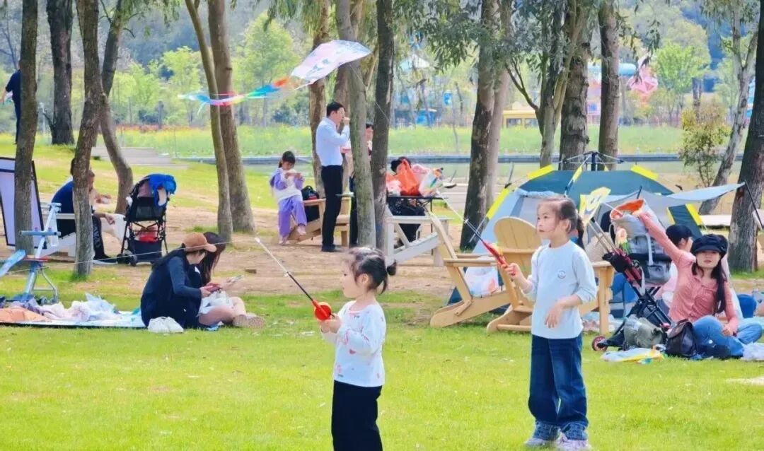 来源：白鹤湖嘻嘻哩生态水世界