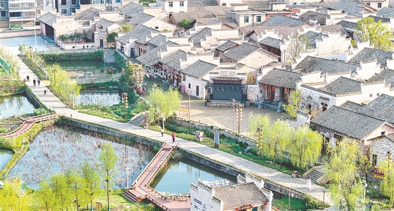 踏青赏春（图）