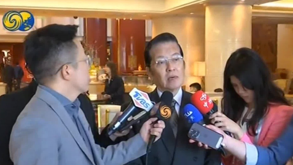 国民党副主席就“一国两制”的台湾方案答凤凰记者