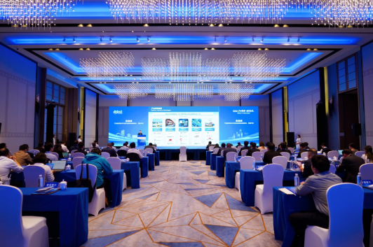 宁波经济技术开发区投资促进局局长、党组书记陈晓峰现场推介北仑