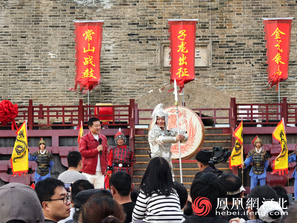 “擂鼓震常山&middot;我是赵子龙”——常山战鼓非遗技艺沉浸式互动体验活动现场 安博宇/摄