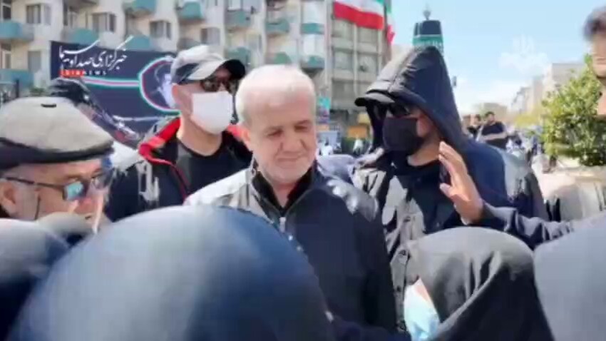 伊朗总统出席哈梅内伊去世40天哀悼仪式