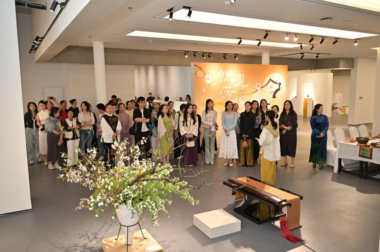 东方芳华今日启幕 非遗雅韵共赴鹭岛之约 ——“悦见芳华”东方女性生活方式特展于厦门凤凰艺品正式开展凤凰网数字经济_凤凰网