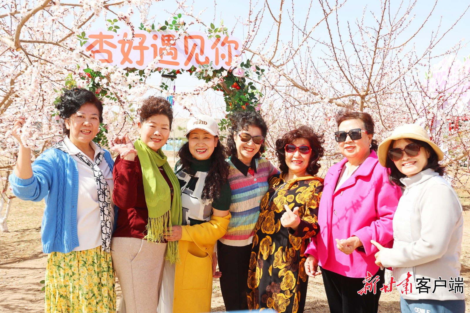 甘州区以花为媒,推出一系列精彩活动,为游客带来全新体验。