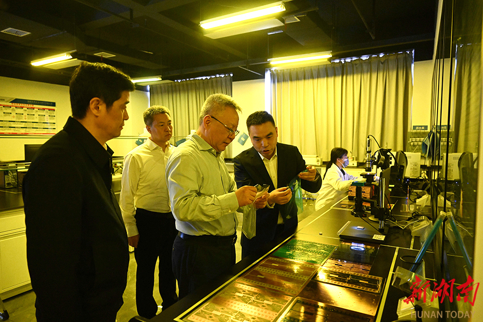 4月8日，沈晓明在湖南初源新材料股份有限公司调研。